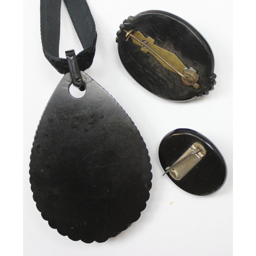 1126 - 3 pieces of Victorian jewellery, all believed to be Whitby Jet, to inc a cameo pendant on long velve... 