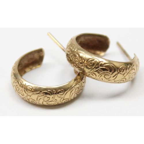 1141 - A pair of 9ct gold hoop earrings with engraved decoration, marked and XRF confirmed, approx 1.99g gr... 