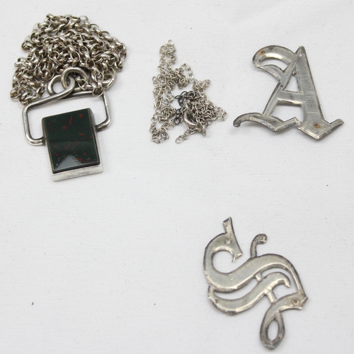 1151 - Qty of assorted silver jewellery to inc a christening bangle, bracelets, letters etc, all pieces XRF... 