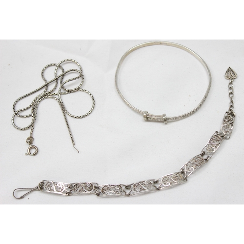 1151 - Qty of assorted silver jewellery to inc a christening bangle, bracelets, letters etc, all pieces XRF... 