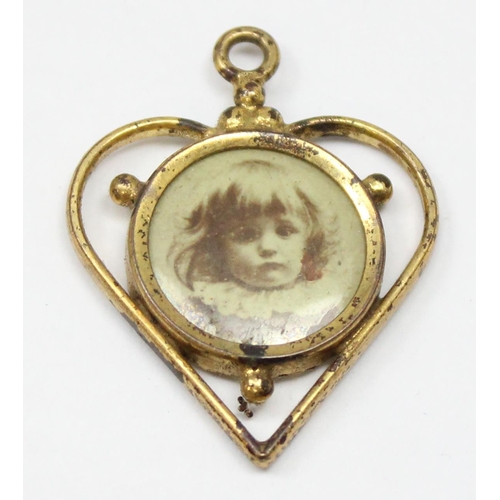 1157 - 3 assorted lockets to inc a 9ct gold back & front locket, a rolled gold locket and a heart shaped go... 