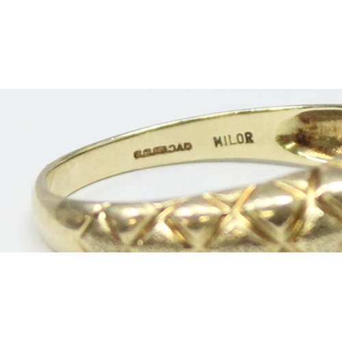 1169 - A vintage 14ct gold Italian made keeper ring with woven design, marked and XRF confirmed, approx siz... 