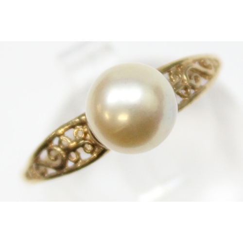 1176 - A retro style pearl cocktail ring with filigree shoulders, marked and XRF confirmed, approx size Q, ... 