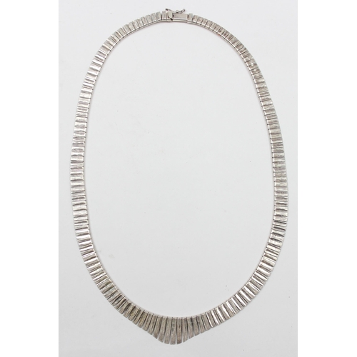 1120U - A retro 925 silver textured Cleopatra necklace, marked and XRF confirmed, approx 43cm long, approx 2... 