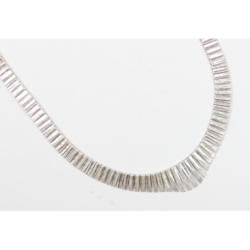 1120U - A retro 925 silver textured Cleopatra necklace, marked and XRF confirmed, approx 43cm long, approx 2... 