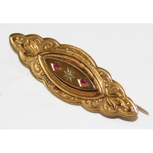 1120Q - An antique 9ct gold and pink stone set brooch, marked 9ct and XRF confirmed, approx 47mm wide, appro... 