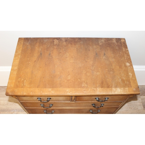 63 - A George III style 2 over 3 chest of drawers with brass drop handles, approx 75cm wide x 43cm deep x... 