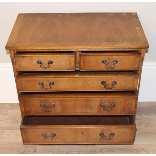 63 - A George III style 2 over 3 chest of drawers with brass drop handles, approx 75cm wide x 43cm deep x... 