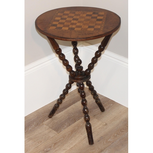 90 - A 19th century tripod chess table or fortune tellers table with inlaid chess board top and bobbin tu... 