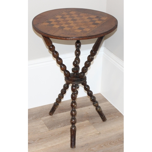 90 - A 19th century tripod chess table or fortune tellers table with inlaid chess board top and bobbin tu... 