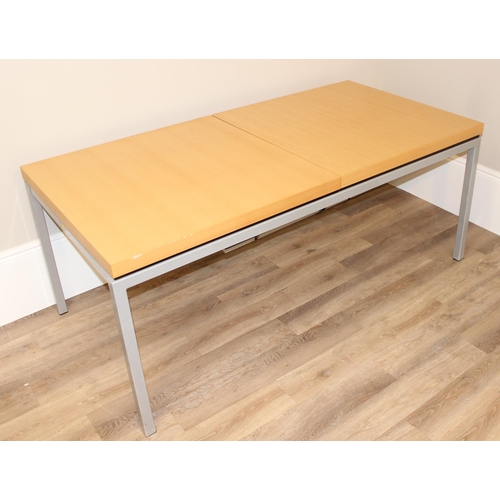 31 - A modern Scandinavian extendable dining table by BoConcept, seemingly unmarked, approx 184cm wide x ... 