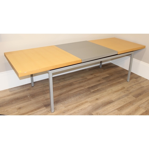 31 - A modern Scandinavian extendable dining table by BoConcept, seemingly unmarked, approx 184cm wide x ... 