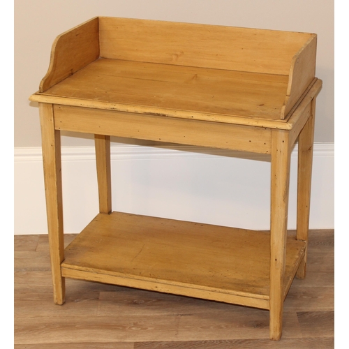 34 - A vintage pine wash stand, approx 81cm wide x 46cm deep x 87cm tall