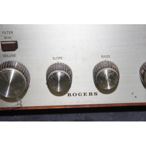 722 - Vintage Pioneer stereo tuner TX-500A and a Rogers Ravensbrook stereo serial number R/93950