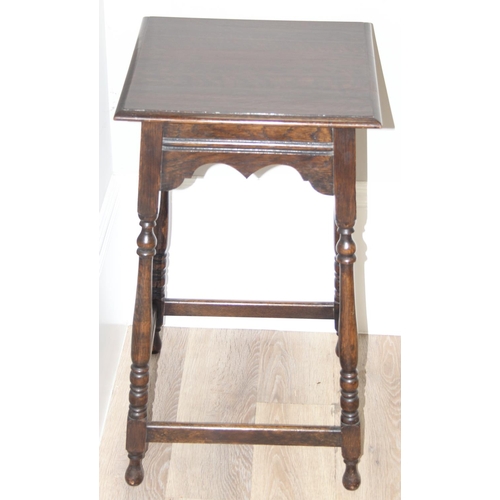 179 - Antique Mahogany square topped occasional table, approx 41 x 41 x 74cm