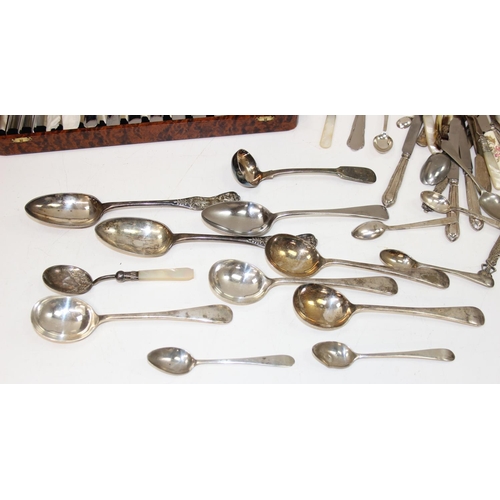 1011 - Qty of flatware, mostly silver-plated to incl 2 hallmarked Scottish silver spoons and a boxed set of... 