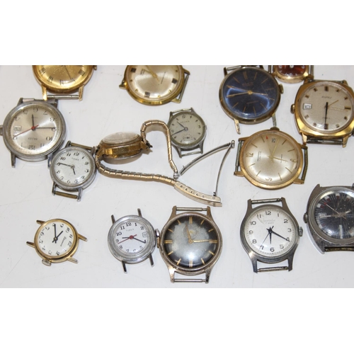 1306 - A huge qty of assorted vintage watches to inc Smiths, Sekonda etc