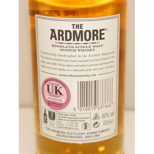 1520 - Mix of single malt whisky to incl 2 bottles of The Ardmore Highland Scotch, and part set of Bowmore ... 