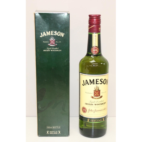 1521 - Mixed lot of alcohol spirits to incl Jameson Irish whiskey, Jack Daniels, Bombay Gin, Teachers and B... 