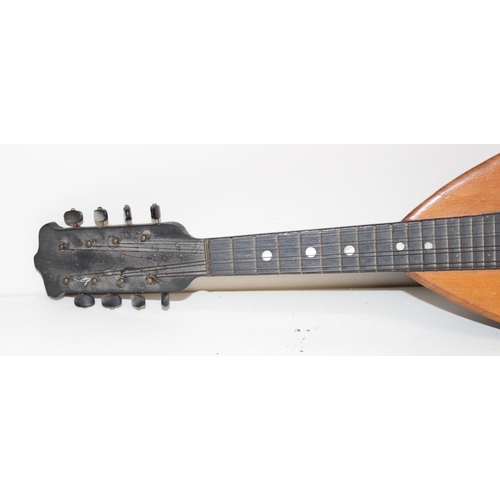 1704 - Antique bowl-backed Mandolin with partial label believed to be for Fratelli Rellini, approx 60cm