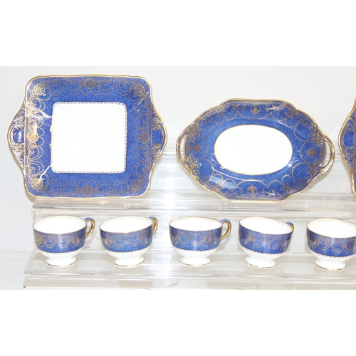 1717 - Wedgwood part tea set in blue and white with gilt decoration to incl cups, saucers, side plates etc