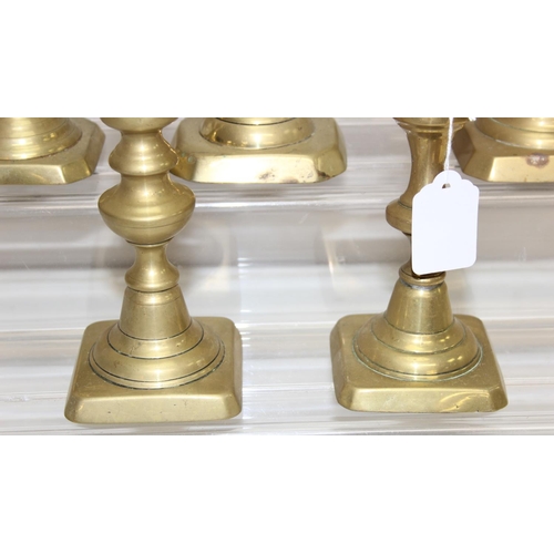 1718 - Qty of antique and vintage brass candle sticks of similar design, tallest approx 23cm