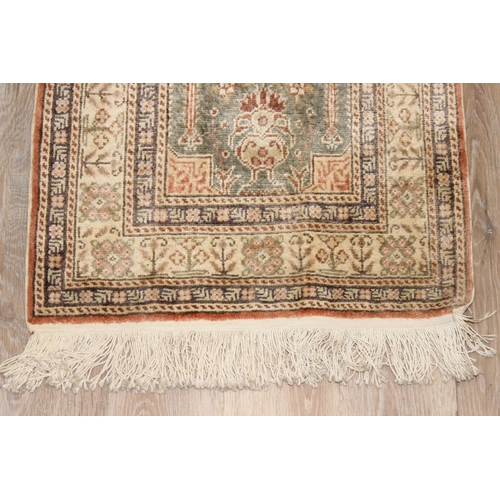 204 - Vintage hand knotted prayer rug, approx 112cm x 62cm