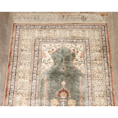 204 - Vintage hand knotted prayer rug, approx 112cm x 62cm