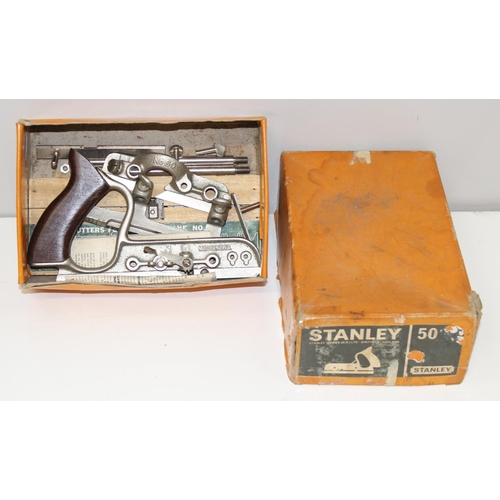 715 - Qty of vintage engineering and other tools to include Starrett micrometer, Stanley No.50 plane, and ... 