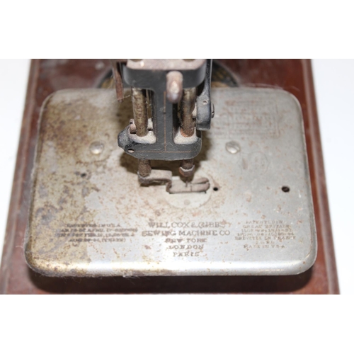 716 - Vintage William Cox & Gibbs hand crank sewing machine