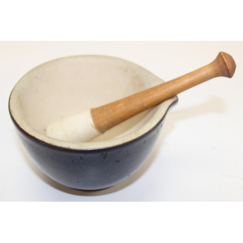 1746 - 4 pottery pestle and mortars, 3 with wooden handles