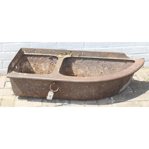 369 - Vintage cast iron water trough ideal as a planter, approx 97cm W x 40cm D x 30cm H