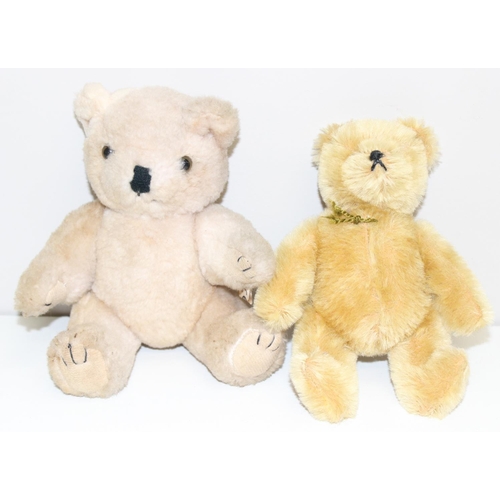 606 - 4 vintage teddy bears to inc examples by Beccles Bears, Canterbury Bears, Hermann etc