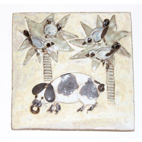 1752 - Set of 6 assorted studio pottery wall tiles, with 3D details decorated with animals, approx 16cm x 1... 