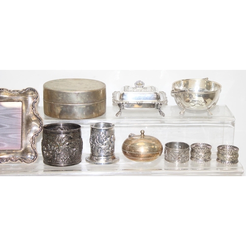 1048 - Qty of mixed silver-plated curios and some other metalware to incl flatware, bowls, photo frame etc,... 