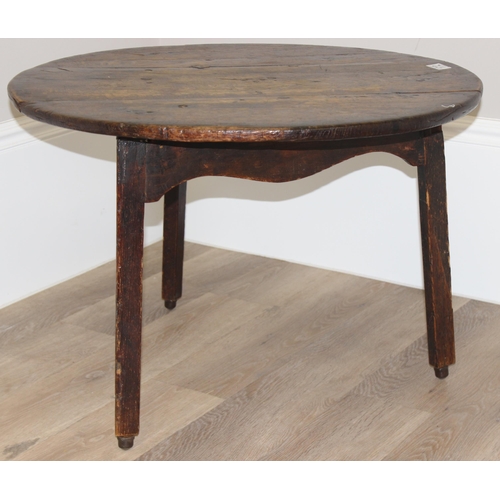 172 - Antique oak/elm 3-planked cricket table, approx 73cm diam x 50cm H