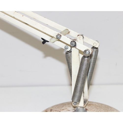 277 - A vintage Anglepoise Apex 90 desk lamp in white