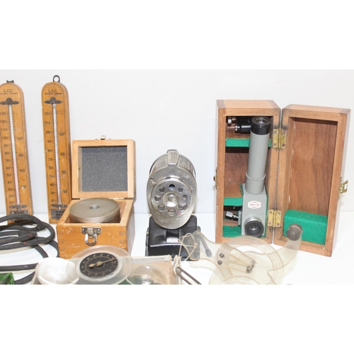 724 - Mix of miscellaneous items to incl Osgarset setting dryer, vintage wall clock, wine thermometer, mic... 