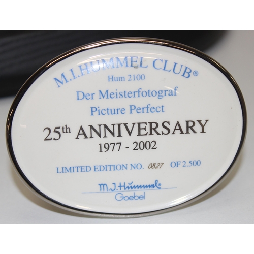 1673 - 2002 limited edition #0827 of 2500 M.I. Hummel Club 25th Anniversary “Picture Perfect” figurine of 3... 