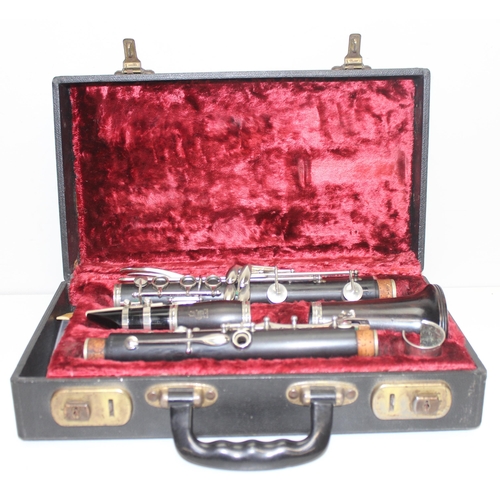 1804 - Boosey & Hawkes Regent clarinet in case