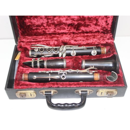 1804 - Boosey & Hawkes Regent clarinet in case