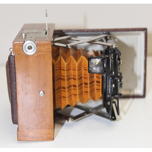 734 - A rare Contessa-Nettel camera believed to be a Tropical Sonnet Camera with Tessar 1:4.5 f=7.5cm Carl... 