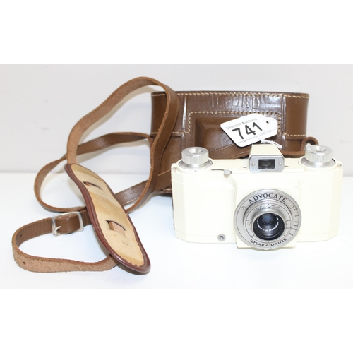 741 - A rare Ilford Advocate camera with white body and leather case, Dallmeyer Anastigmat F/4.5 f=35mm le... 