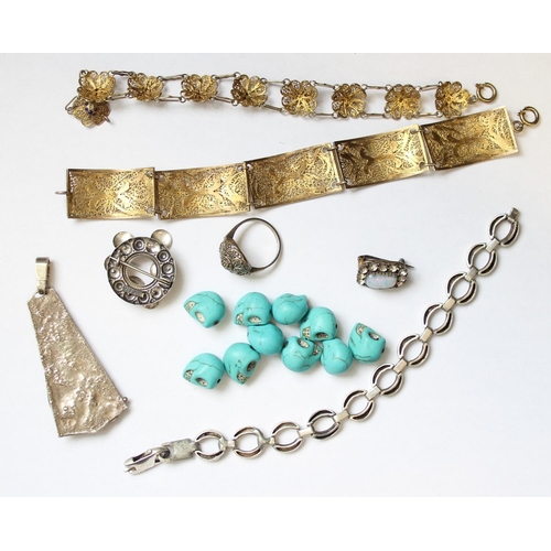 1117 - Qty of assorted interesting jewellery items, mainly silver to inc 2 silver gilt filigree bracelets, ... 