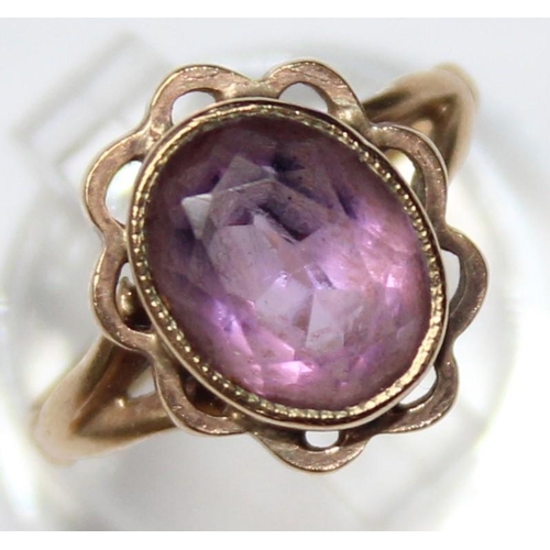 1122 - A vintage 9ct gold and amethyst set ring, marked and XRF confirmed, approx size J, approx 2.24g gros... 