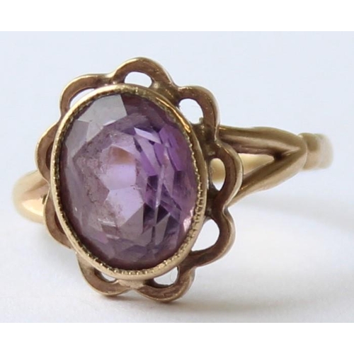 1122 - A vintage 9ct gold and amethyst set ring, marked and XRF confirmed, approx size J, approx 2.24g gros... 