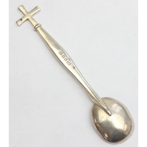 1025 - Leslie Gordon Durbin MVO CBE (1913 - 2005), a rare handmade silver teaspoon with cross finial, marke... 