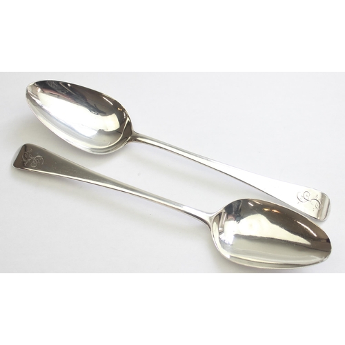 1080 - A pair of Georgian silver serving spoons, London 1808 by Stephen Adams, each approx 22cm long, appro... 