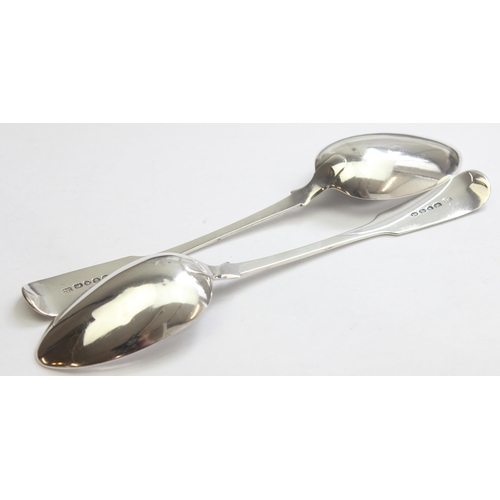 1081 - A pair of Georgian silver serving spoons, London 1827 by John, Henry & Charles Lias, each approx 22c... 