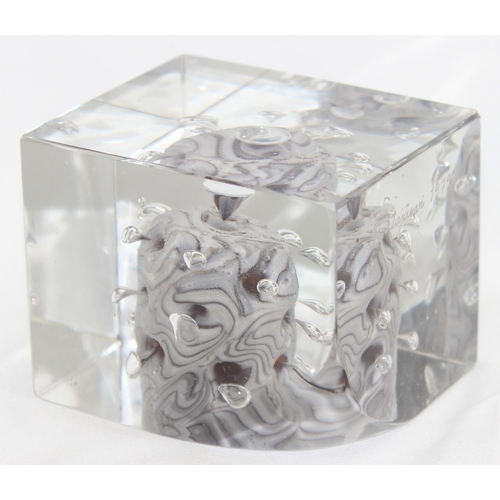 1551 - Oiva Toikka (1931-2019) for NUUTAJÄRVI of Finland, a glass block paperweight with bubble glass desig... 